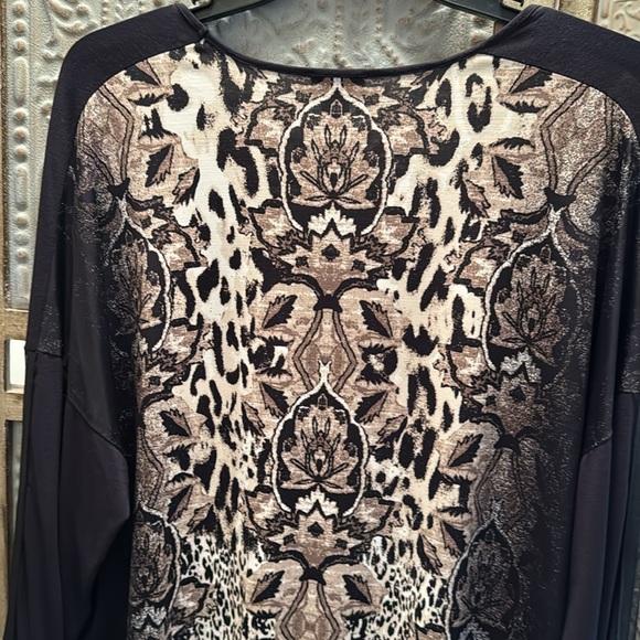 Gerry Weber v neck top - Picture 4 of 6